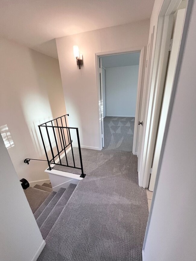 Photo - Newly Renovated 2x1 behind Bon Air!