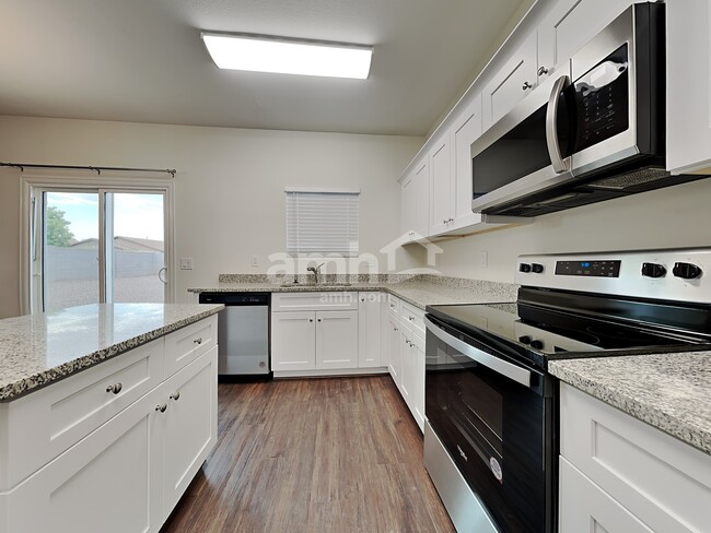 Photo - 1212 E Desert Rose Trail