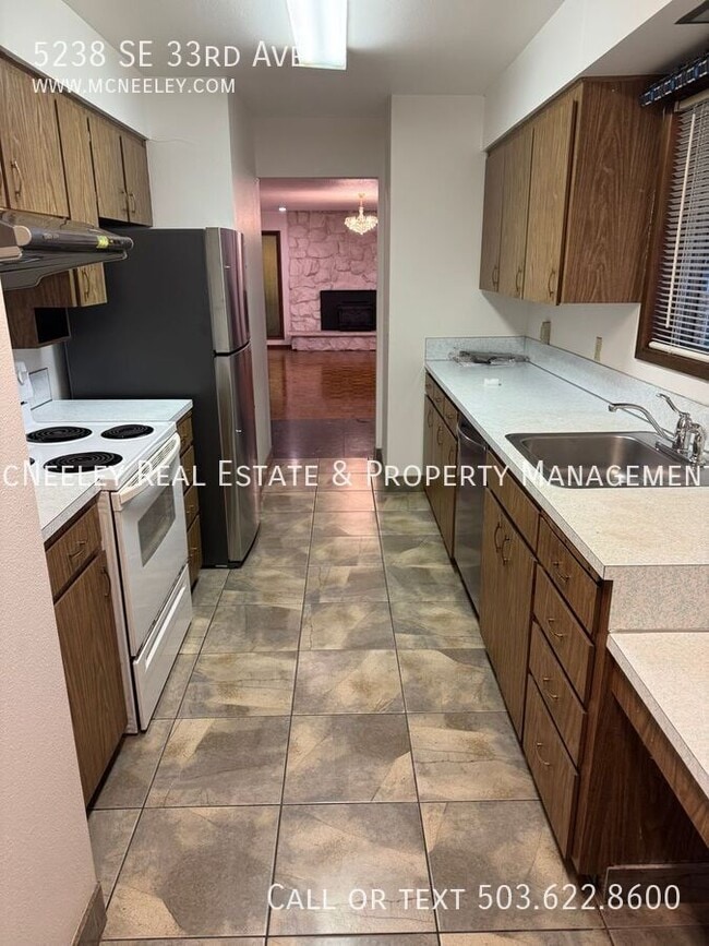 Photo - 5238 SE 33rd Ave