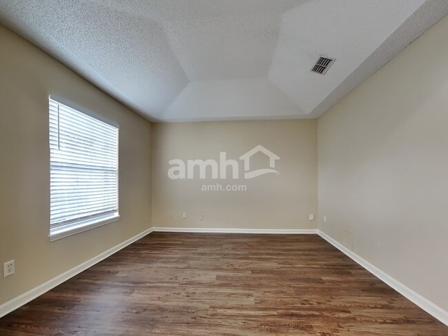 Photo - 334 Turtle Dove Dr