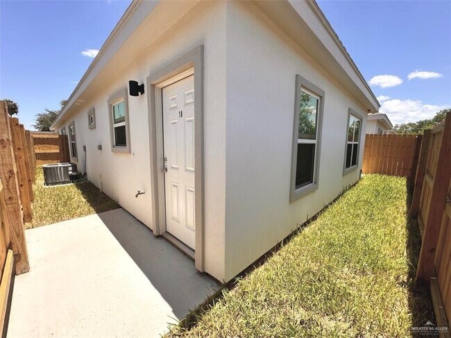 Photo - 12 S Alamo Rd Unit 18