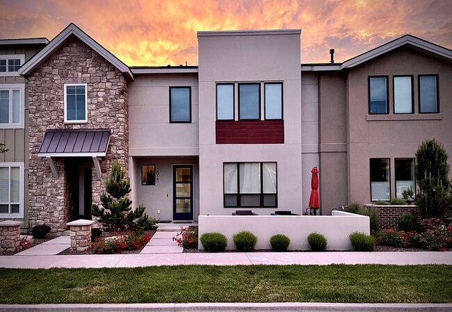 Building Photo - 3013 S Honeycomb Way Rental