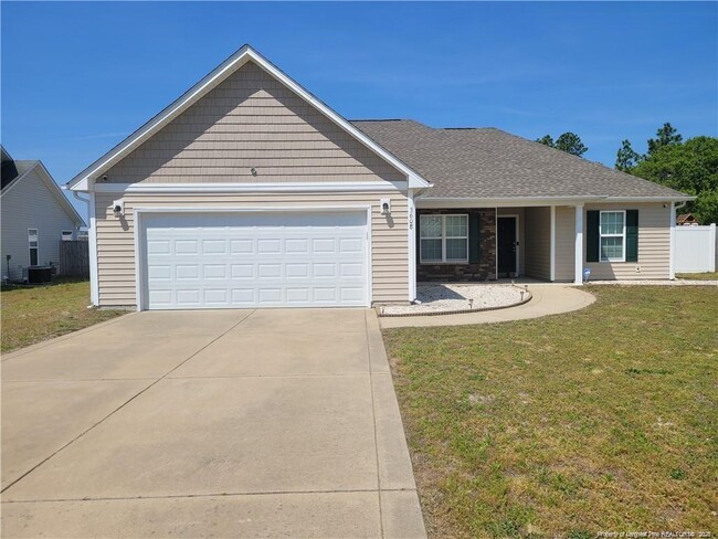 Building Photo - 3608 Crosswinds Dr