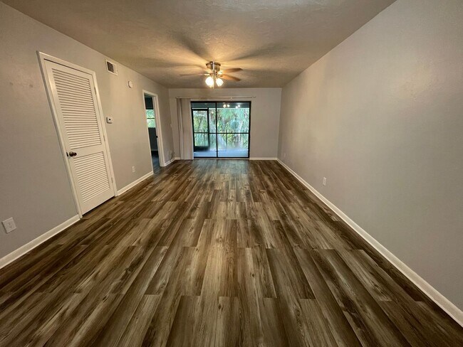 Photo - ANNUAL RENTAL - 2 BED / 2 BATH AT PINE HAVEN Unidad 22