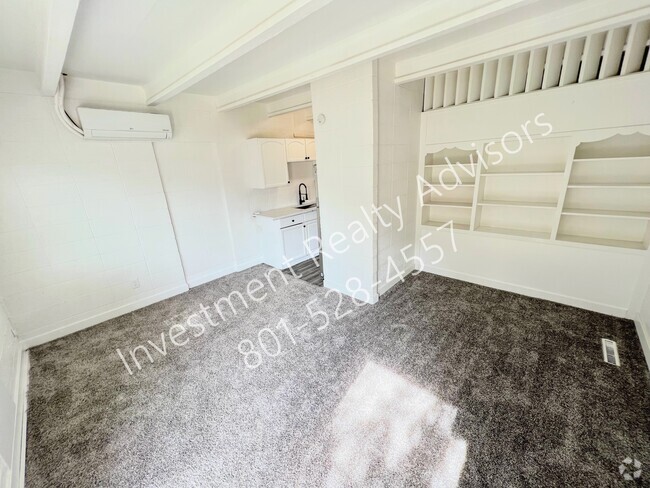 Building Photo - Renovated Apartment in Sugarhouse! Unit 2