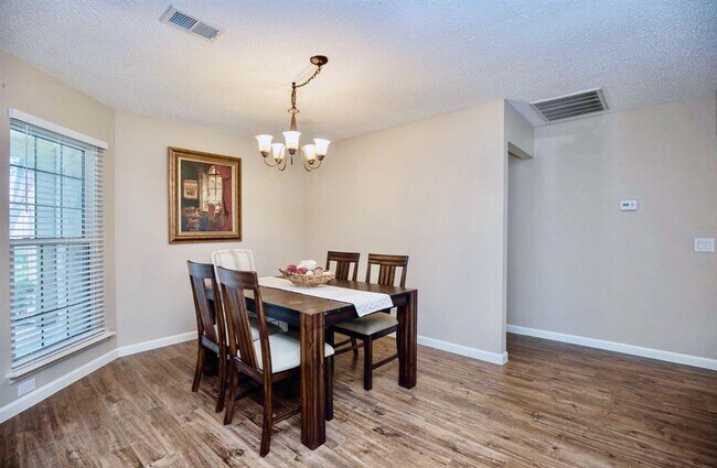 Photo - 3334 S Sutton Square