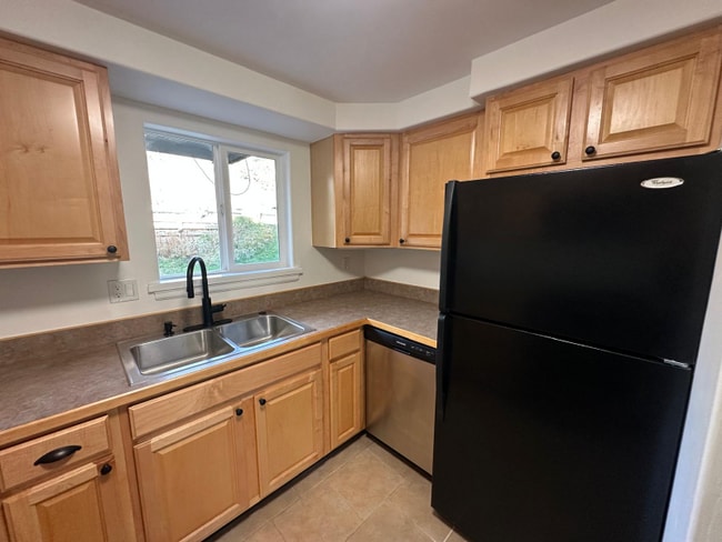 Photo - 331 Holland Hills Rd