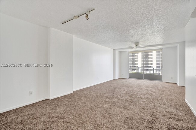 Building Photo - 770 Claughton Island Dr Unit 709