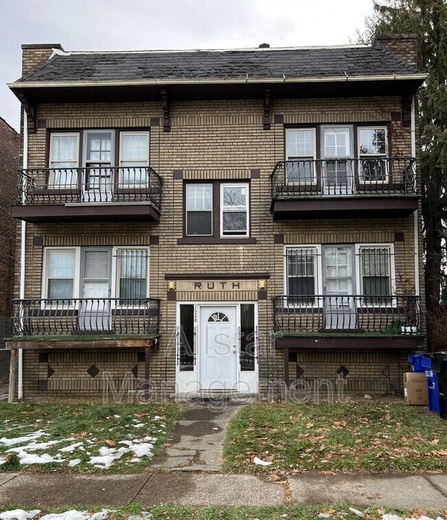 Building Photo - 3628 E 142nd St Unit 3