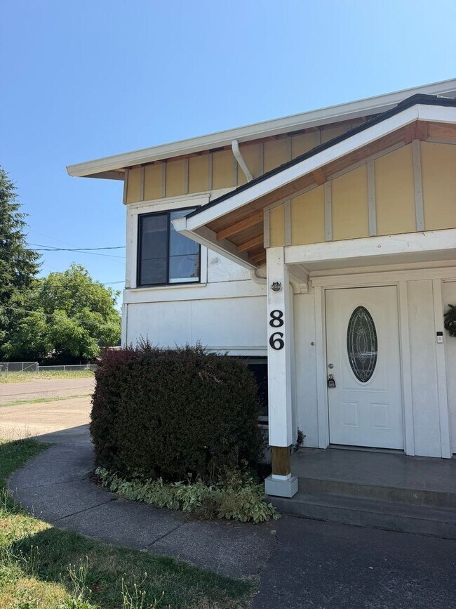 Photo - Newly Updated 2 Bedroom!
