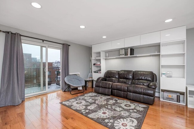 Photo - 121 Tremont St Condo Unit D4