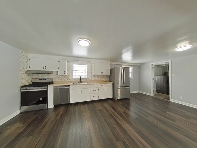 Photo - 19136 W Jacquie Ave