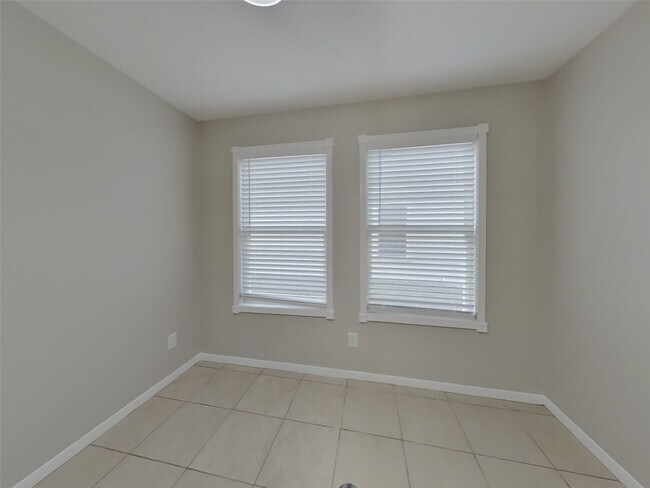 Photo - 16821 Greenhouse St