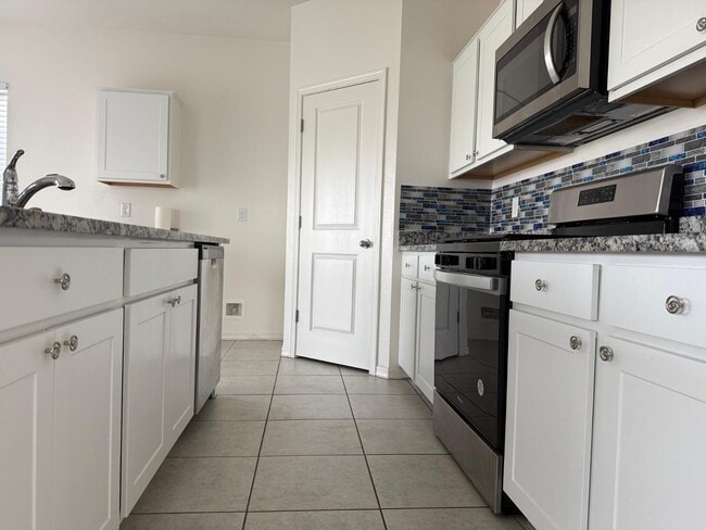 Photo - 5542 W Moody Trl