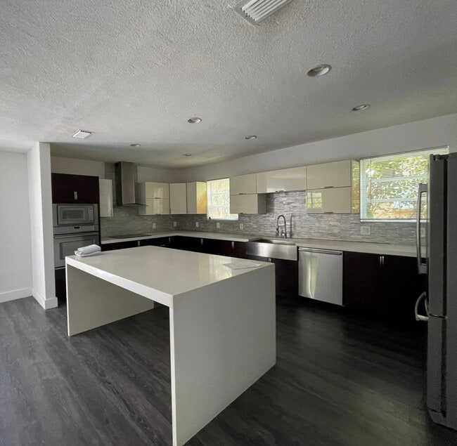 Photo - 4021 Red Rd