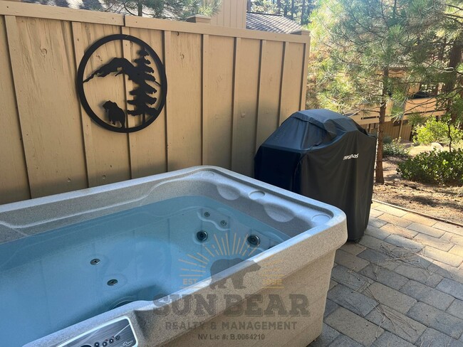 Dog Friendly Condo with a Private Hot Tub!... - Dog Friendly Condo with a Private Hot Tub!...