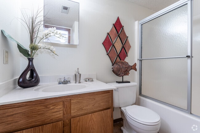 1BR, 1BA - 545 SF