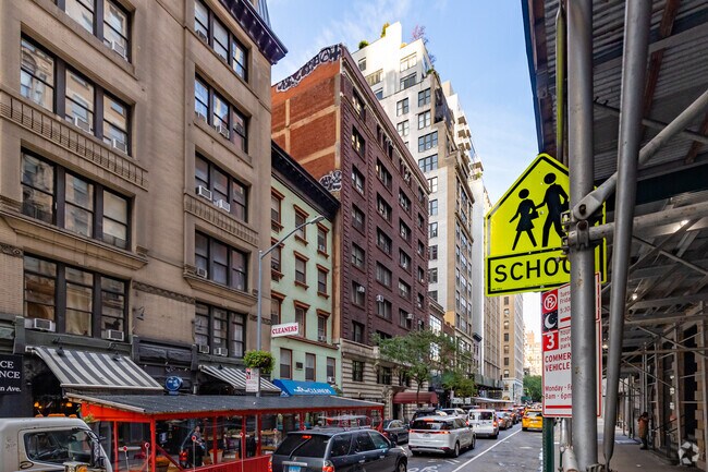 35 E 30th St - The Nottingham