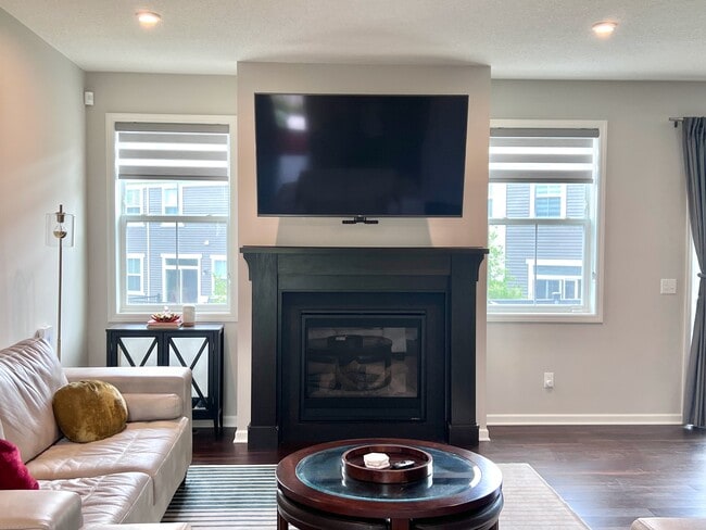 Photo - 8094 Evergreen Ln N