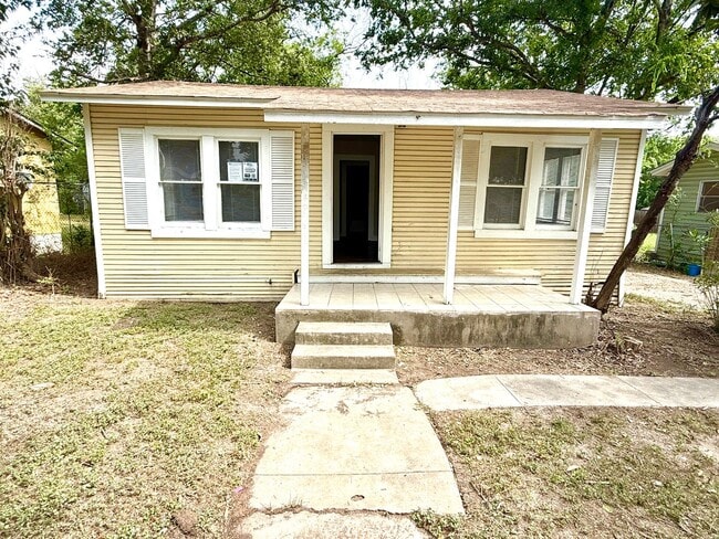 Photo - 515 Lincolnshire Dr