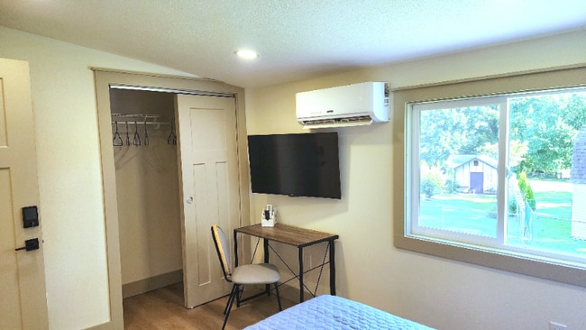 Photo - 1704 S Forest Dr