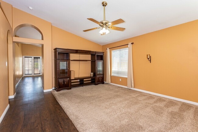 5012 Hartwick Ct