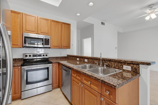 Photo - 518 N Federal Hwy