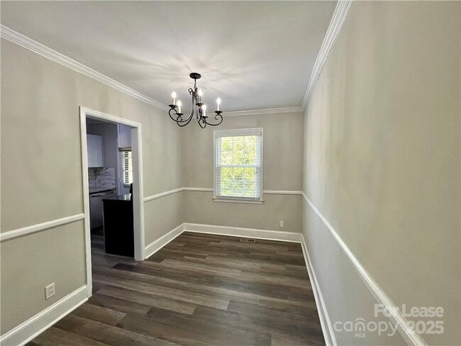 Photo - 204 N Laurel Ave