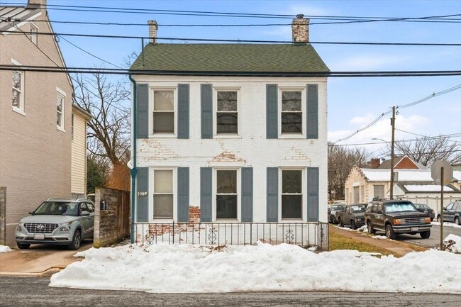 Photo - 100 E 8th St