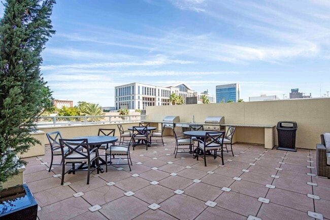 Houston Street Manor (62+ Active Adult Liv&hellip; Apartments