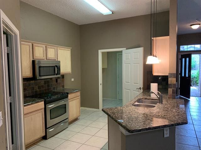 Photo - 2805 Hawthorne Ln
