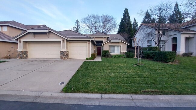 Building Photo - Excellent single story, 4 bedroom 3 bath home in Ashley Woods, a gated Granite Bay Neighborhood.