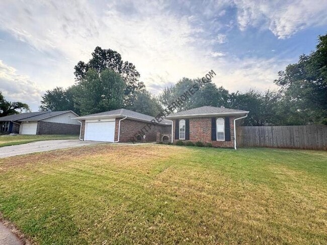 330 N Lakeside Terrace