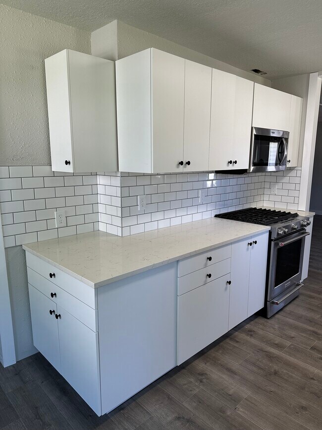 Photo - 240 W 8th Ave