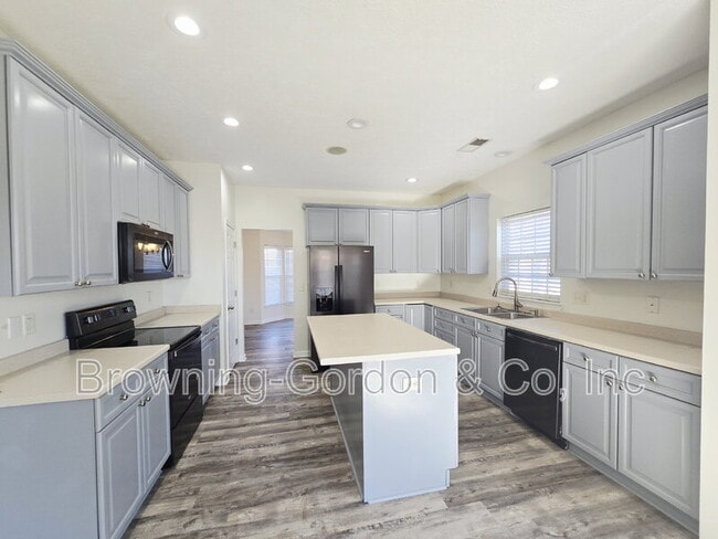 Photo - 1657 Comanche Run