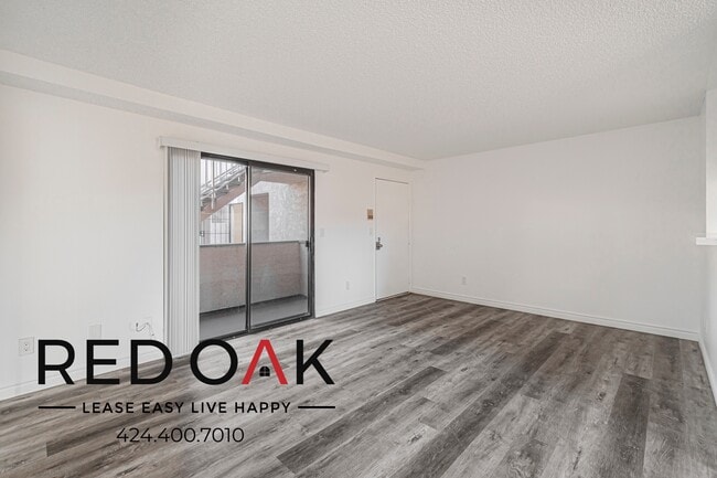 Building Photo - 11134 Arminta St Unit 111
