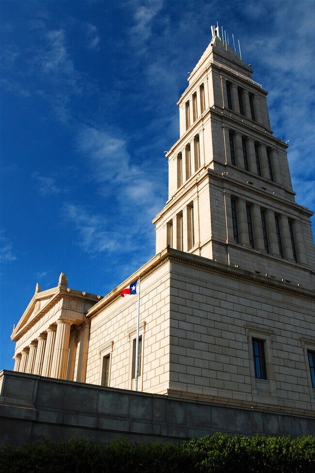 Photo - Monticello at Southern Towers