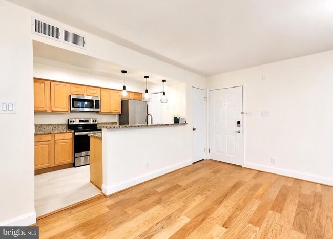 Photo - 3308 Wyndham Cir Unit 124