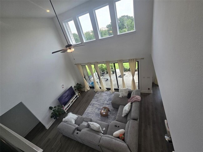 Building Photo - 124 Ribera Dr