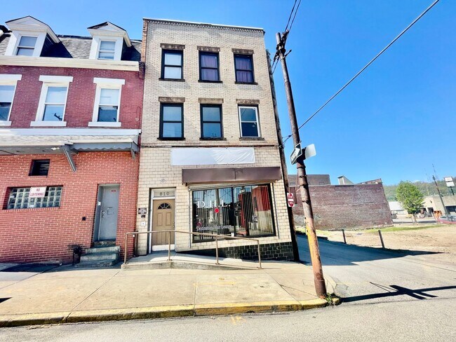 Photo - 810 Amity St Unit 2
