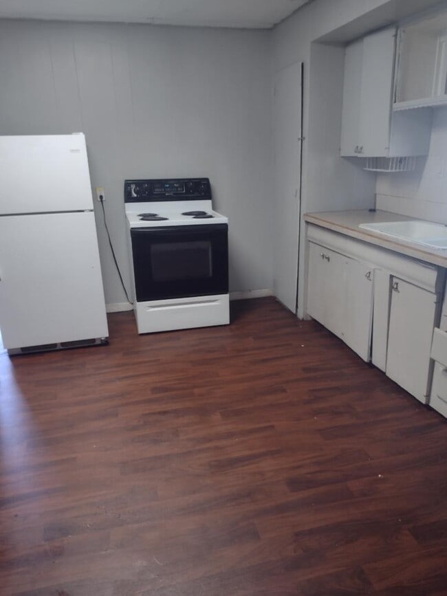 Photo - 310 E 7th Ave