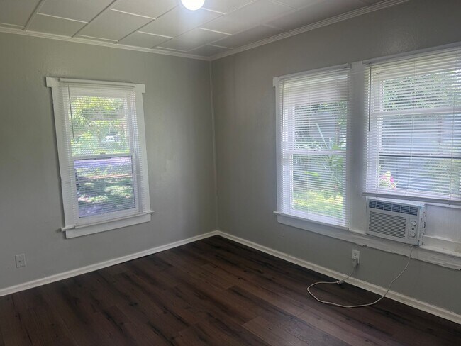 2745 9th St E Unit A front