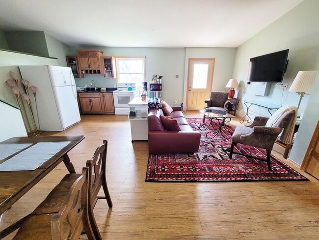 Photo - 1601 Baxter Ave Unit Apartment above Garage/ #2