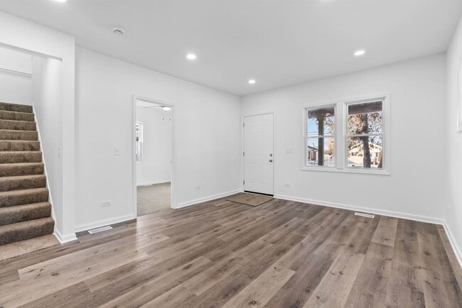 Photo - 867 Church Rd