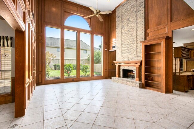 Photo - 15010 Terrace Oaks Dr
