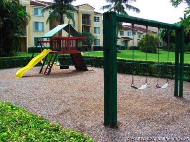 Photo - 140 Yacht Club Way Unit 206