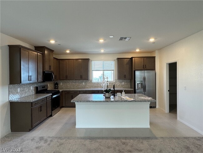 Photo - 1505 Little Penguin St