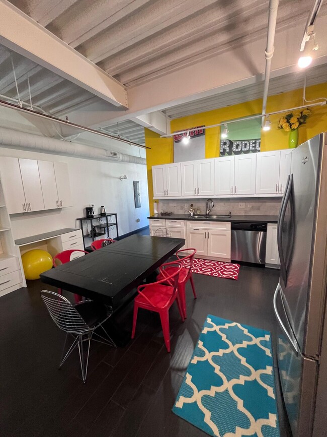 Photo - 524 Central Ave SW Unit 404