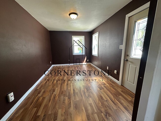 Photo - 515 Pleasant St
