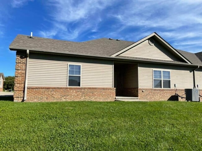 Photo - 104 Garden Gate Dr